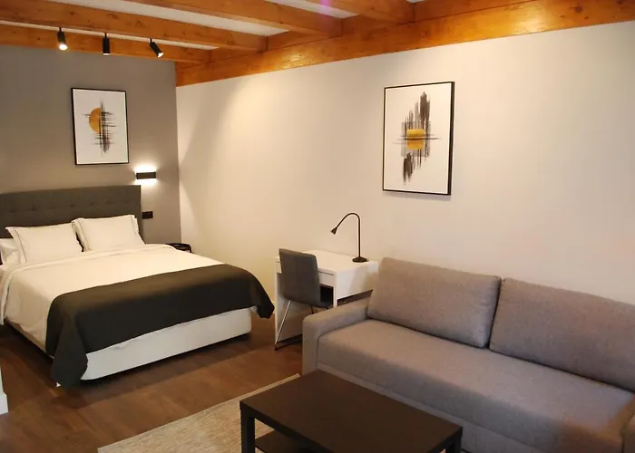 Altar Cano Badillo By Gaiarooms * León